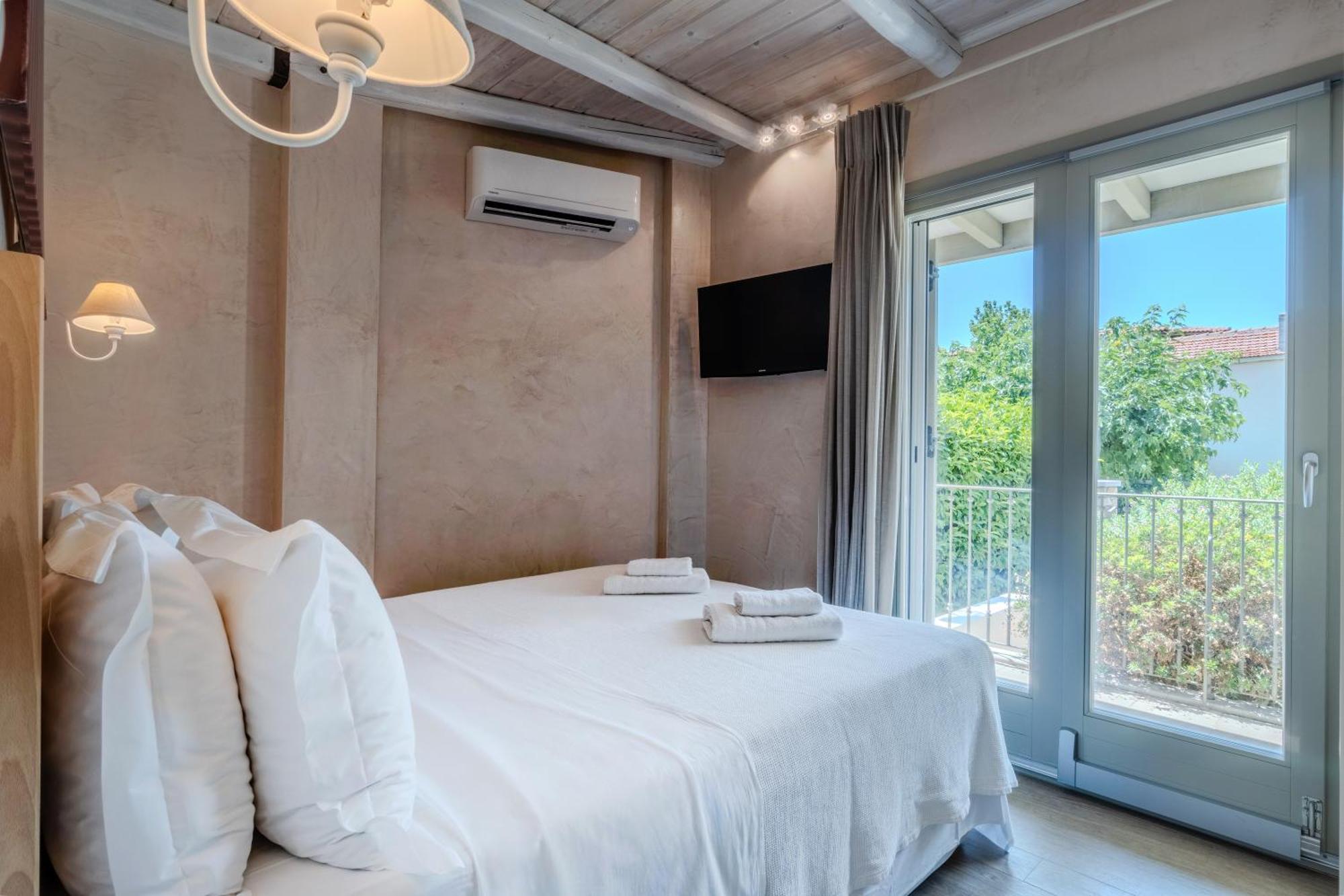 Chroma Pelion Holiday home *